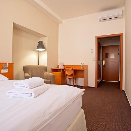 Wine Wellness Hotel Amande הוסטופצ'ה מראה חיצוני תמונה