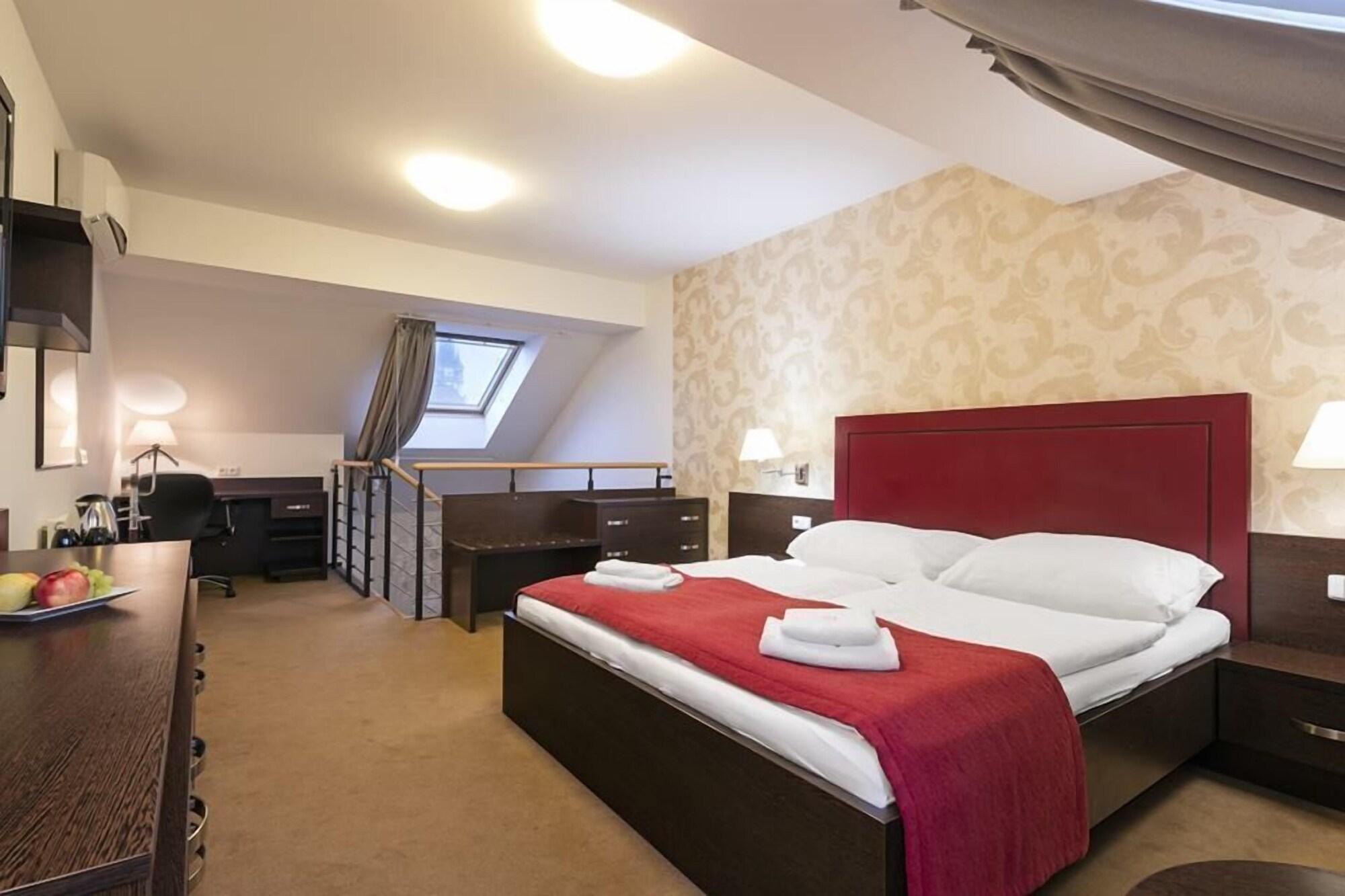 Wine Wellness Hotel Amande הוסטופצ'ה מראה חיצוני תמונה