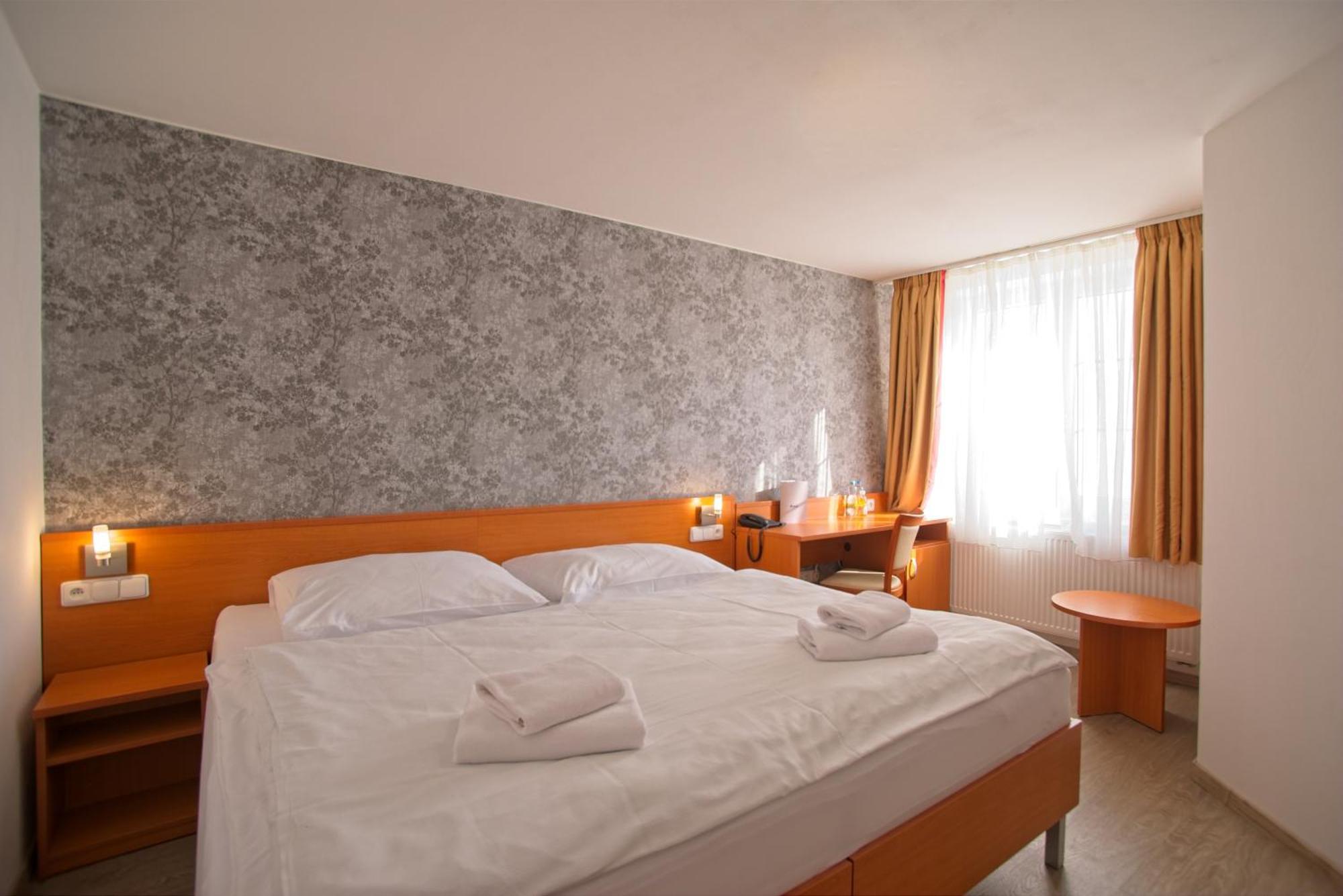 Wine Wellness Hotel Amande הוסטופצ'ה מראה חיצוני תמונה