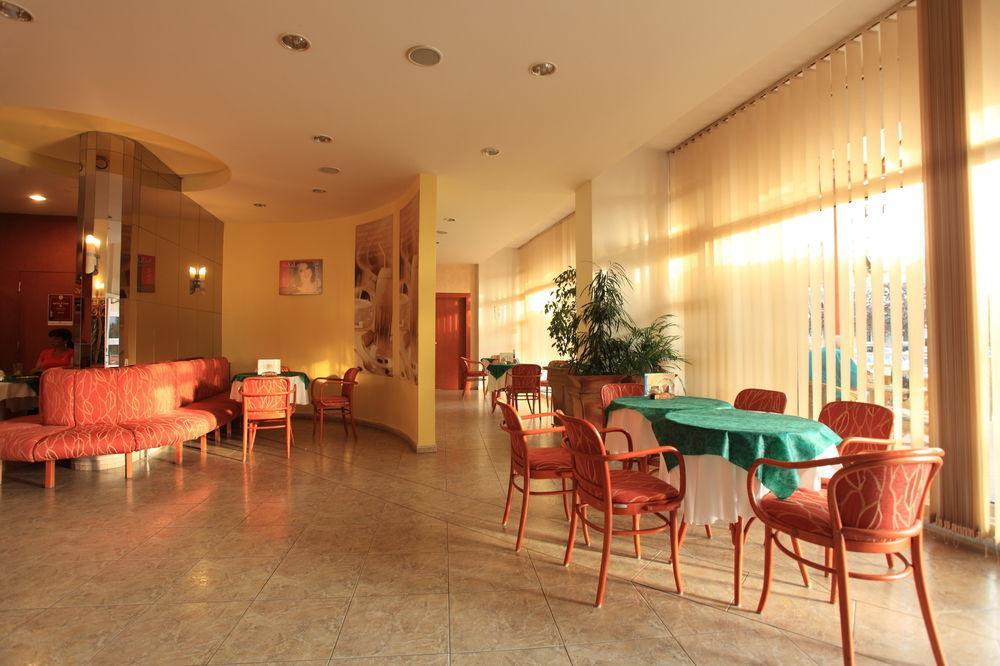 Wine Wellness Hotel Amande הוסטופצ'ה מראה חיצוני תמונה