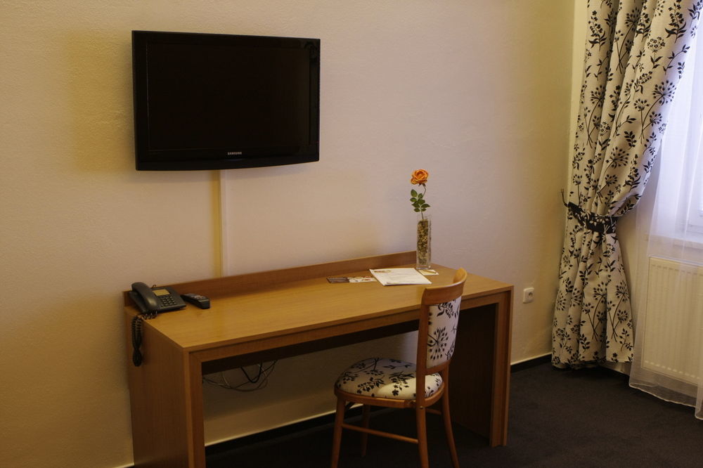 Wine Wellness Hotel Amande הוסטופצ'ה מראה חיצוני תמונה